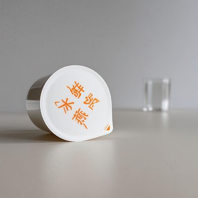 كوب بلاستيكي PP/PS سعة 65 مل مع غطاء من رقائق الألومنيوم لتغليف المواد الغذائية