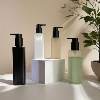 زجاجة بلاستيكية مربعة الشكل من البولي إيثيلين تيرفثالات مع ختم مضخة ضغط لتعبئة مستحضرات التجميل والعناية الشخصية بألوان مخصصة